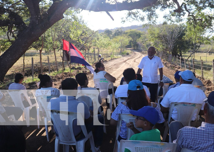 1 kilómetro de camino productivo beneficia a la comunidad El Naranjito en Juigalpa