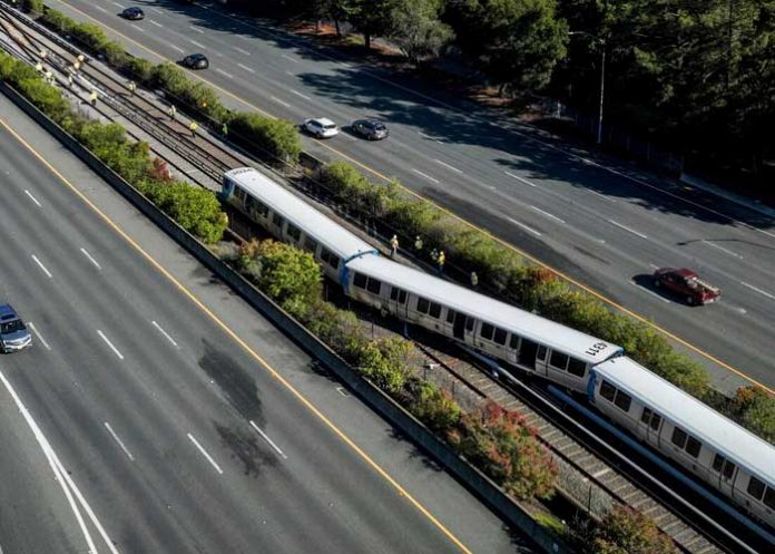 Foto: Tren sale de las vías /cortesía