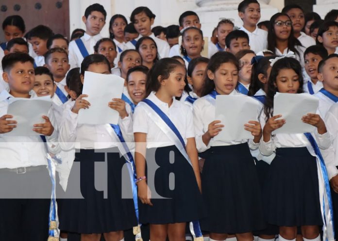 Foto: Niños y niñas rinden homenaje al Poeta Rubén Darío con un maravilloso concierto Dariano / TN8