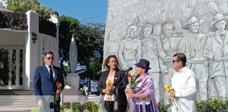 Foto: Visita al monumento de héroes y mártires de Nicaragua por parte de la Canciller de Bolivia / TN8