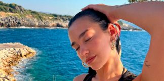 Foto: Dua Lipa deslumbra con su figura desde el mar luciendo un sensual traje de baño de una pieza / Cortesía