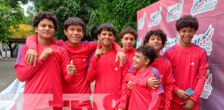 Foto: Entrega de uniformes por el día del deportista /cortesía