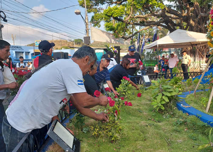 Foto:Matagalpa rinde homenaje al Comandante Tomás Borge /Cortesía