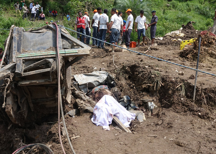 Deslizamiento de tierra deja al menos 21 muertos en India