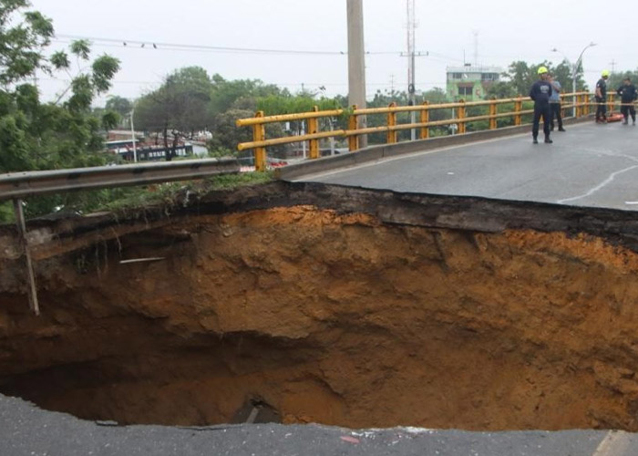 Cuatro muertos en Colombia por colapso de puente