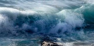 Foto: Evacuaciones en Indonesia por amenaza de tsunami tras erupción del volcán Ruang / Cortesía