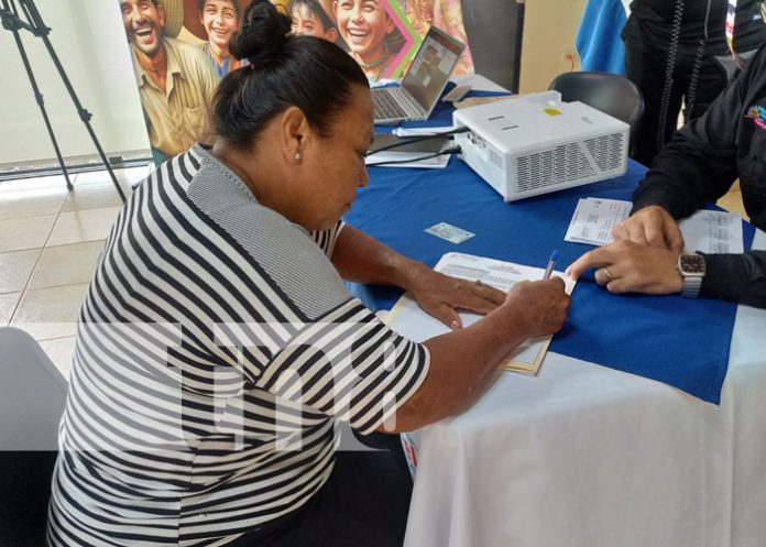 Programa Adelante impulsando a pequeños emprendedores