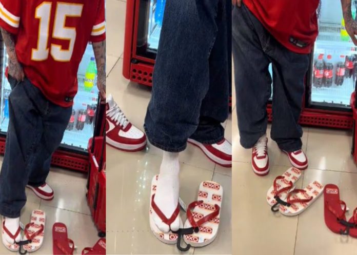 Foto:Santa Fe Klan se hizo viral al comprar unas sandalias de la tienda Oxxo/Cortesía