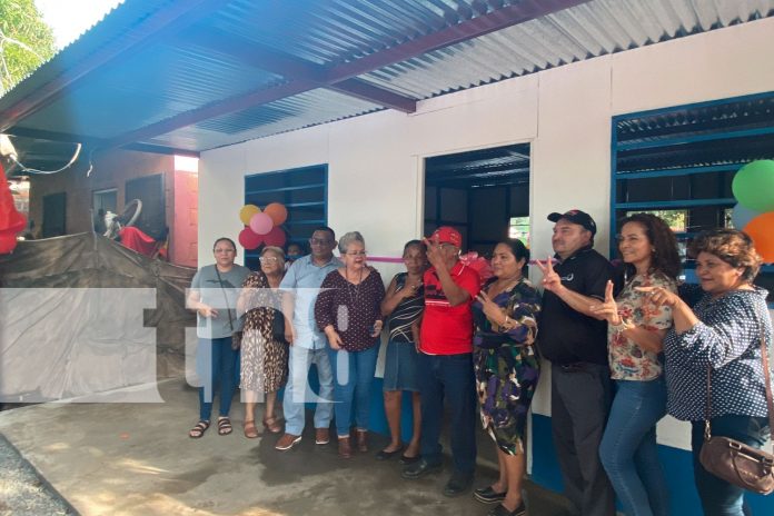 Gobierno entrega vivienda digna a familia en Chinandega