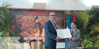 Canciller de Nicaragua recibe a embajadores de Serbia y Jordania