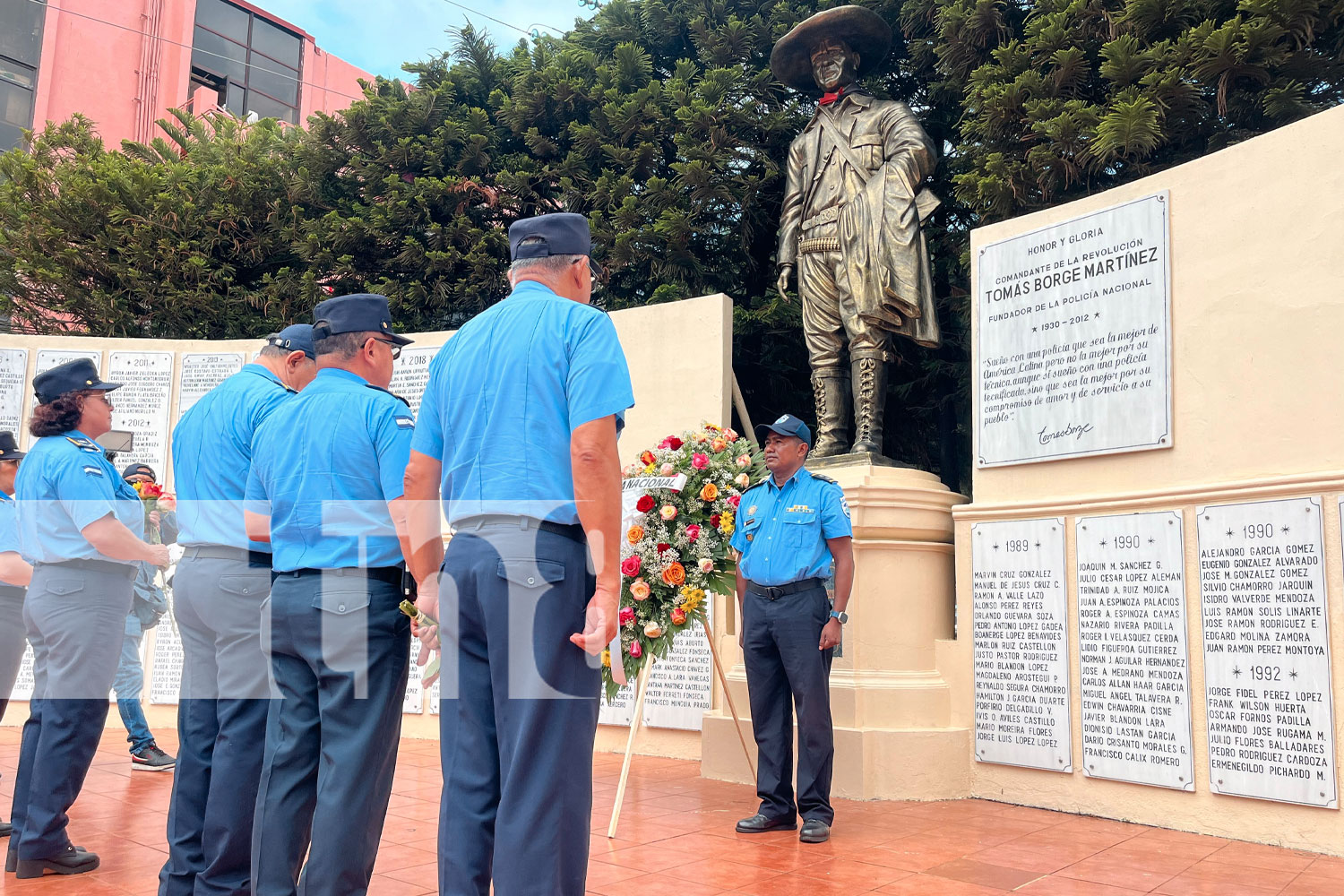 Honor al 129 aniversario del natalicio de Augusto