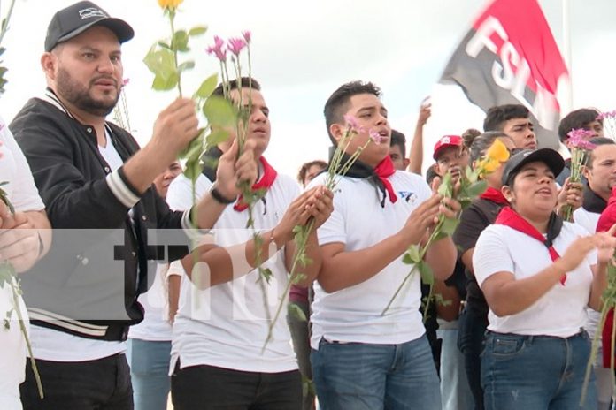 Juventud Sandinista 19 de Julio se reunieron en la Loma de Tiscapa