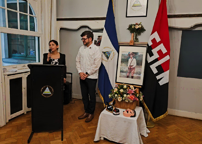 Llenos de orgullo ofrecen en Bélgica un homenaje al General de Hombres y Mujeres libres