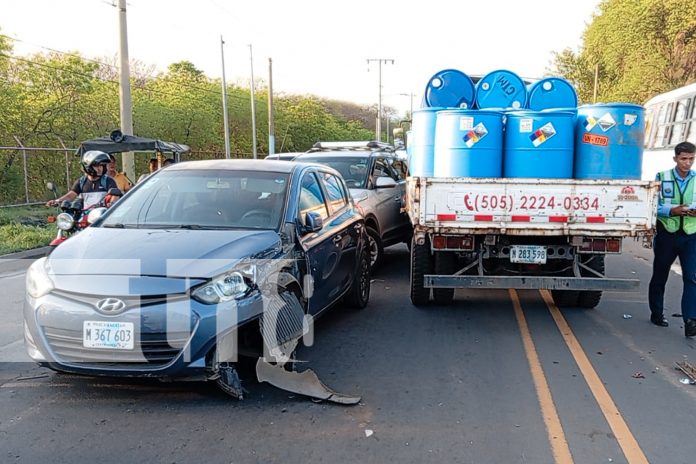 Foto: ¡Carambola de vehículos! Fallas en frenos de camión causan múltiple colisión en Managua/TN8