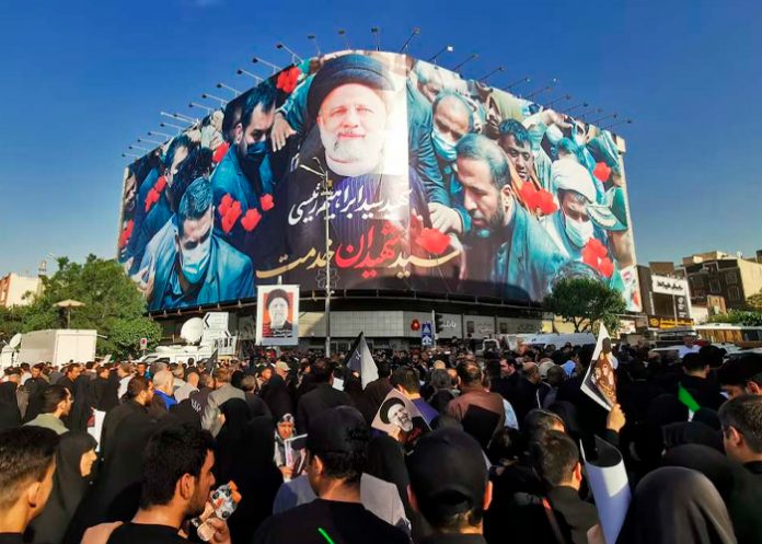 Foto: Irán despide a su presidente /cortesía