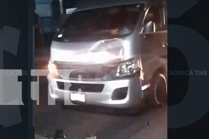 Foto: Trágico accidente en la carretera a Masaya: Hombre fallece tras ser arrollado por un microbús/TN8