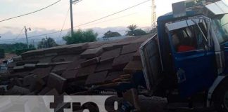 Foto: Un lesionado grave tras el brutal impacto de un vehículo en Juigalpa / TN8