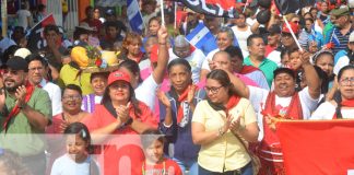 Foto: Familias contentas por la inauguración de una nueva calle en el mercado de Masaya/TN8