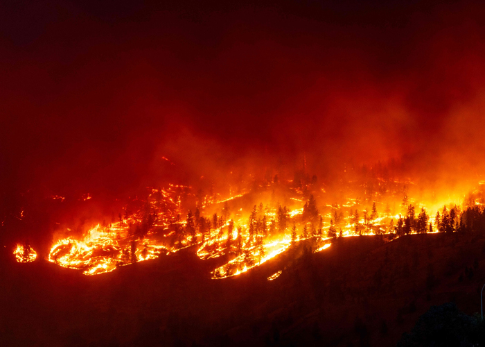 Preocupa el avance de los incendios en Canadá y provocan evacuaciones