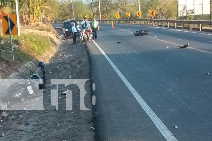 Foto: Accidente vial en Juigalpa: Dos jóvenes hospitalizados tras estrellarse con un muro/TN8