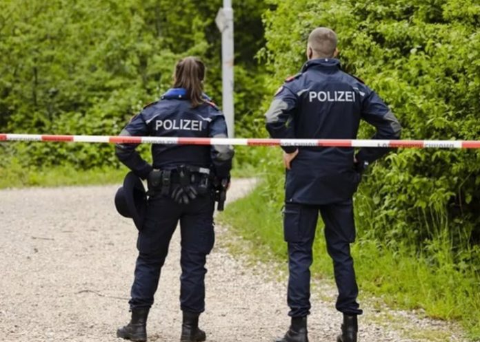 Hombre desnudo mata a una mujer en Suiza