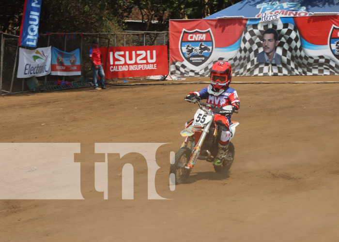 Foto: Adrenalina sobre ruedas: Campeonato Nacional de Motocross en León / TN8