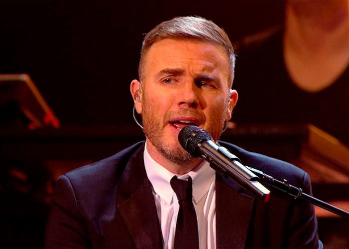 Foto: Gary Barlow visita a fan /cortesía