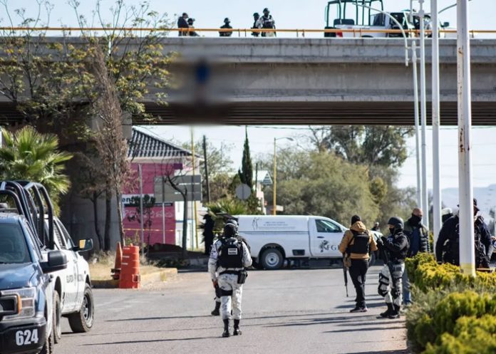 Hallan nueve cadáveres en plena calle de México