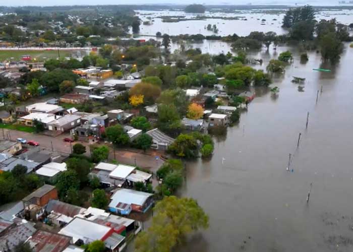 Inundaciones en Uruguay desplazan a unas 3.000 personas