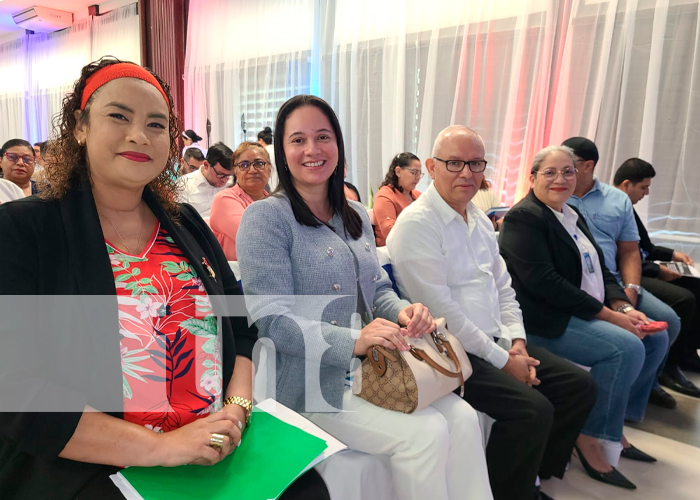 Foto: Autoridades municipales en pro de las familias /TN8