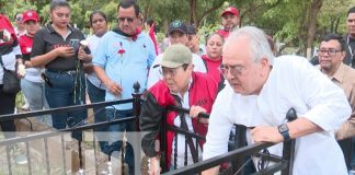 Foto: MINSA rinde homenaje a Silvia Ferrufina Auxiliar de enfermería, referente dentro del sistema de salud / TN8