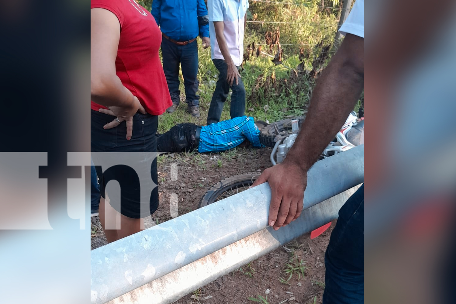 Foto: Motociclista muere al estrellarse contra la valla de contención en Matagalpa/TN8
