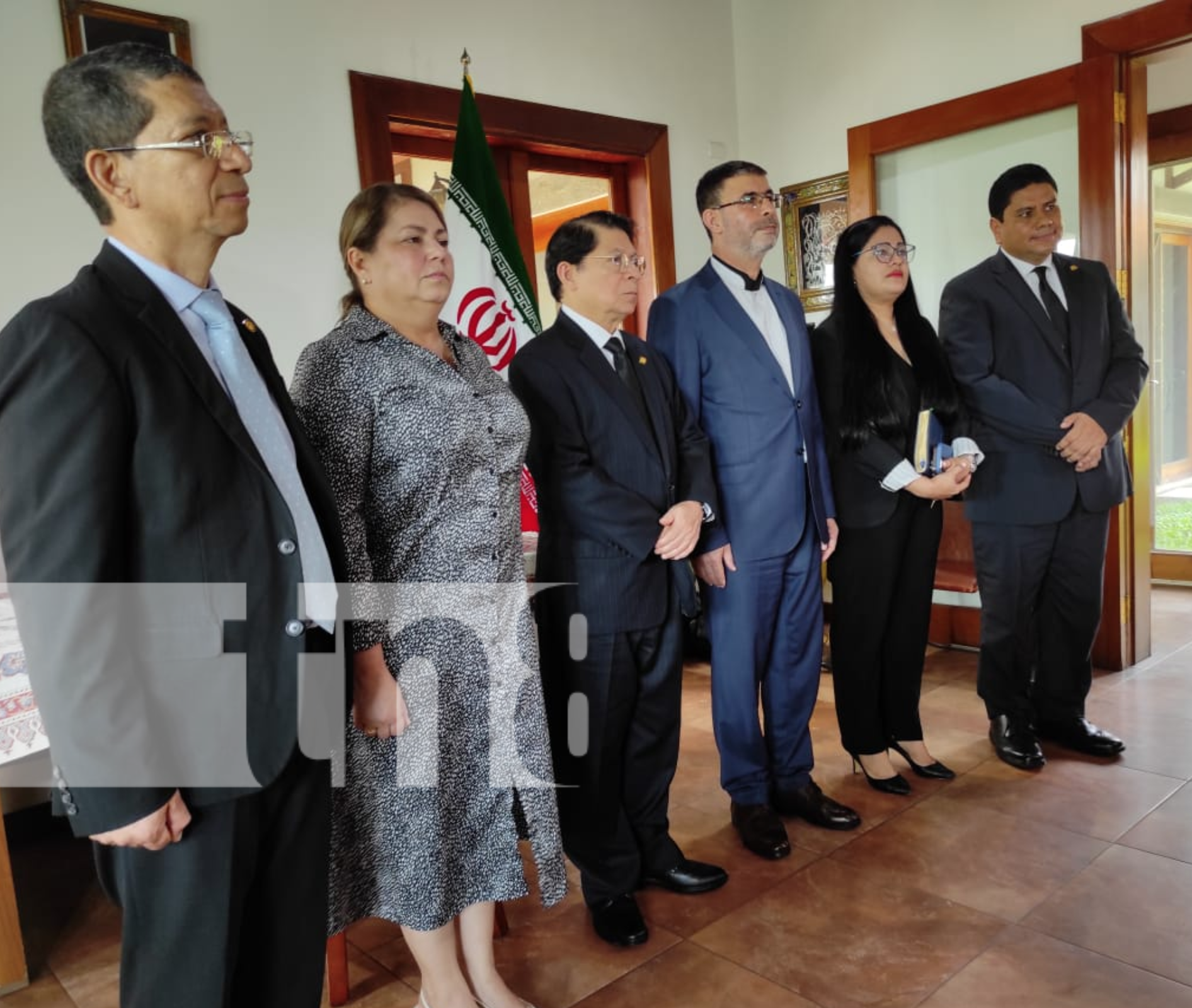 Foto: Firma de condolencias en Nicaragua por la muerte del presidente de Irán, Ebrahim Raisi / TN8