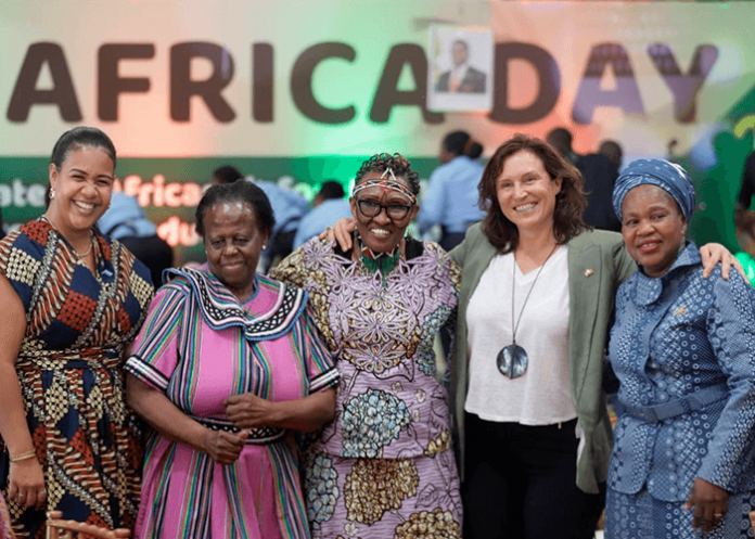 Embajadora de Nicaragua en Zimbabue celebra el Día de África con enfoque en la educación del siglo XXI