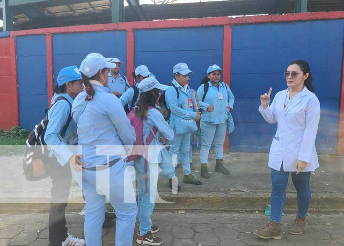 Foto: Abatización en barrios de Managua / TN8