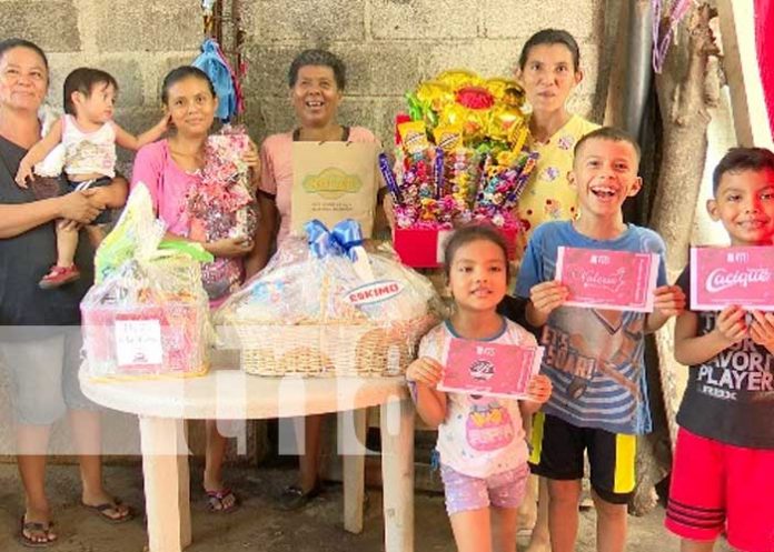 Foto: Premios para una madre en Crónica TN8