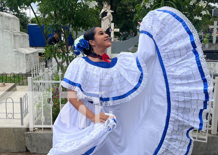 Foto: Homenaje a Lidia Saavedra, madre del Comandante Daniel Ortega / TN8