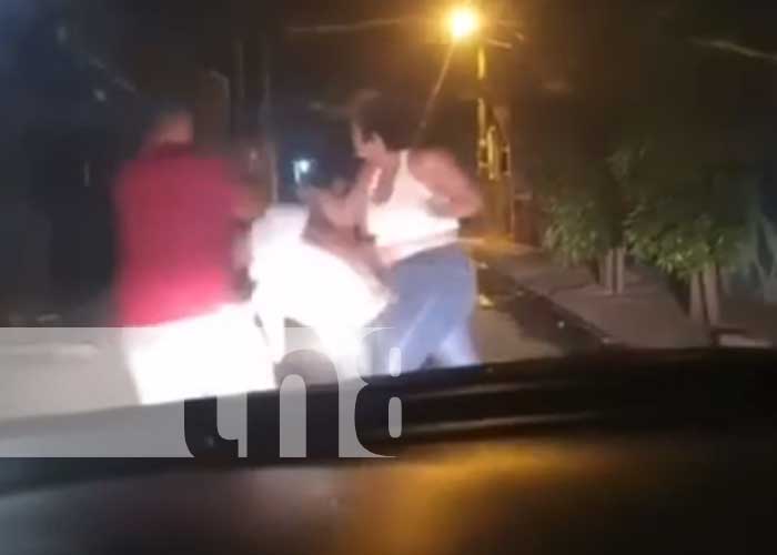 Foto: Mujer se defiende de un violento sujeto en Managua / TN8