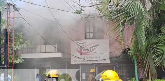 Foto: Incendio en oficinas de Radio Mujer / TN8