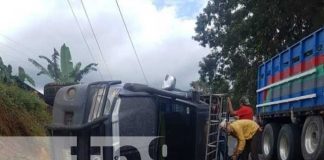 Foto: Dos lesionados tras vuelco de camioneta en comunidad en Jinotega/ TN8