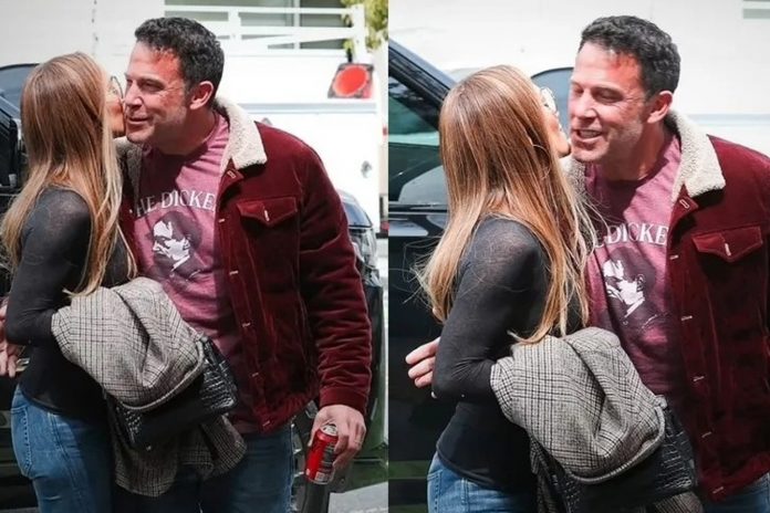 Foto: Jennifer Lopez y Ben Affleck reaparecen juntos y protagonizan un incomodo beso / Cortesía