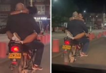 Captan a pareja viajando en moto de una forma particular