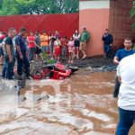 Foto: Caponero escapa de la muerte al intentar cruzar las fuertes corrientes en Sabana Grande / TN8