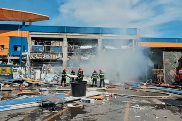 Foto: Tragedia en Rumanía: Explosión en tienda de bricolaje deja 13 heridos/TN8