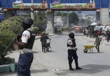 Pandilleros asesinan a tres efectivos policiales en Haití