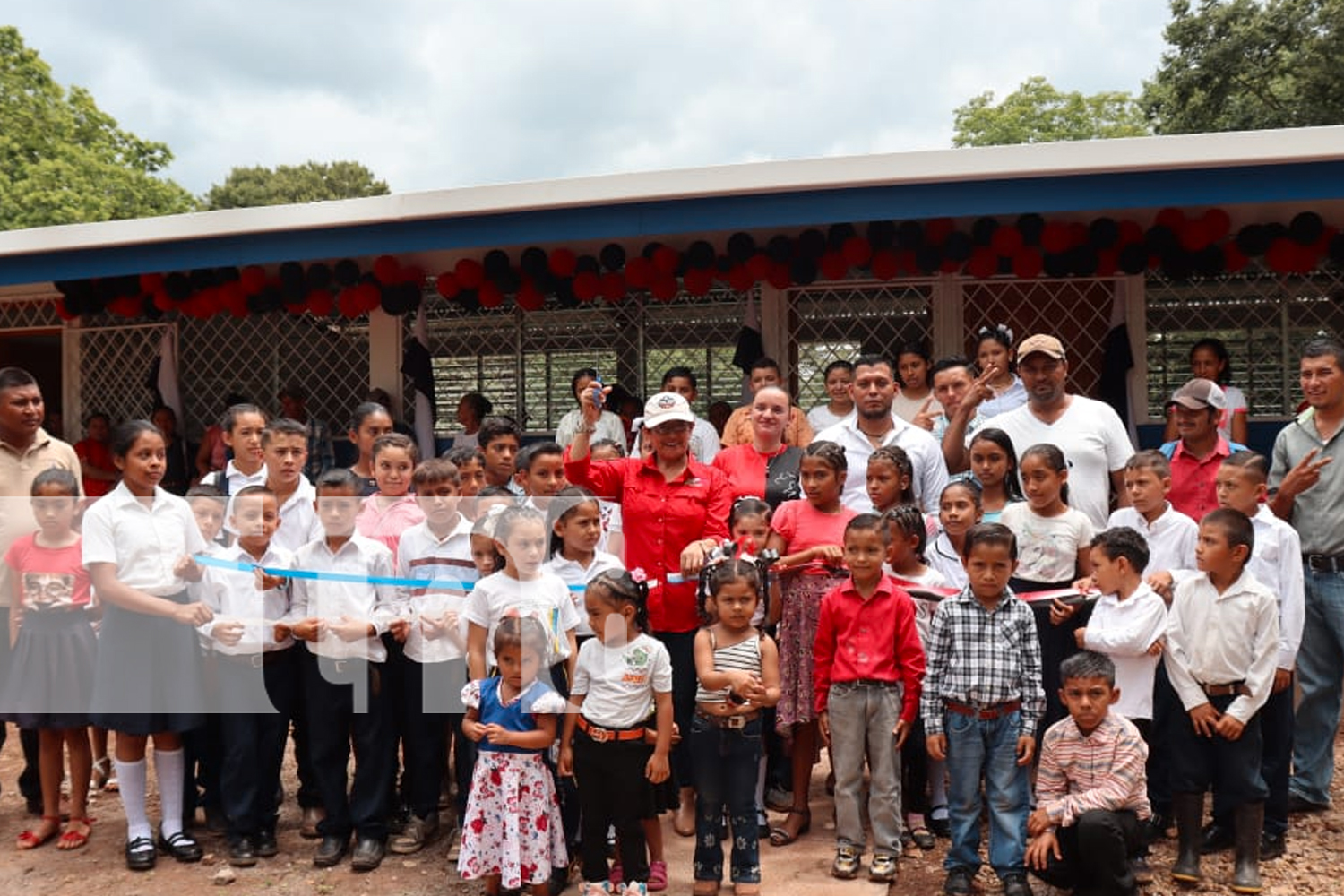 Foto: Inauguran nueva infraestructura escolar en Platanar Norte, Camoapa/TN8