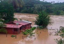 Foto: 44 personas evacuadas por incontrolables lluvias en Costa Rica