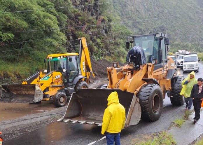 30 desaparecidos por deslizamiento de tierra en Ecuador