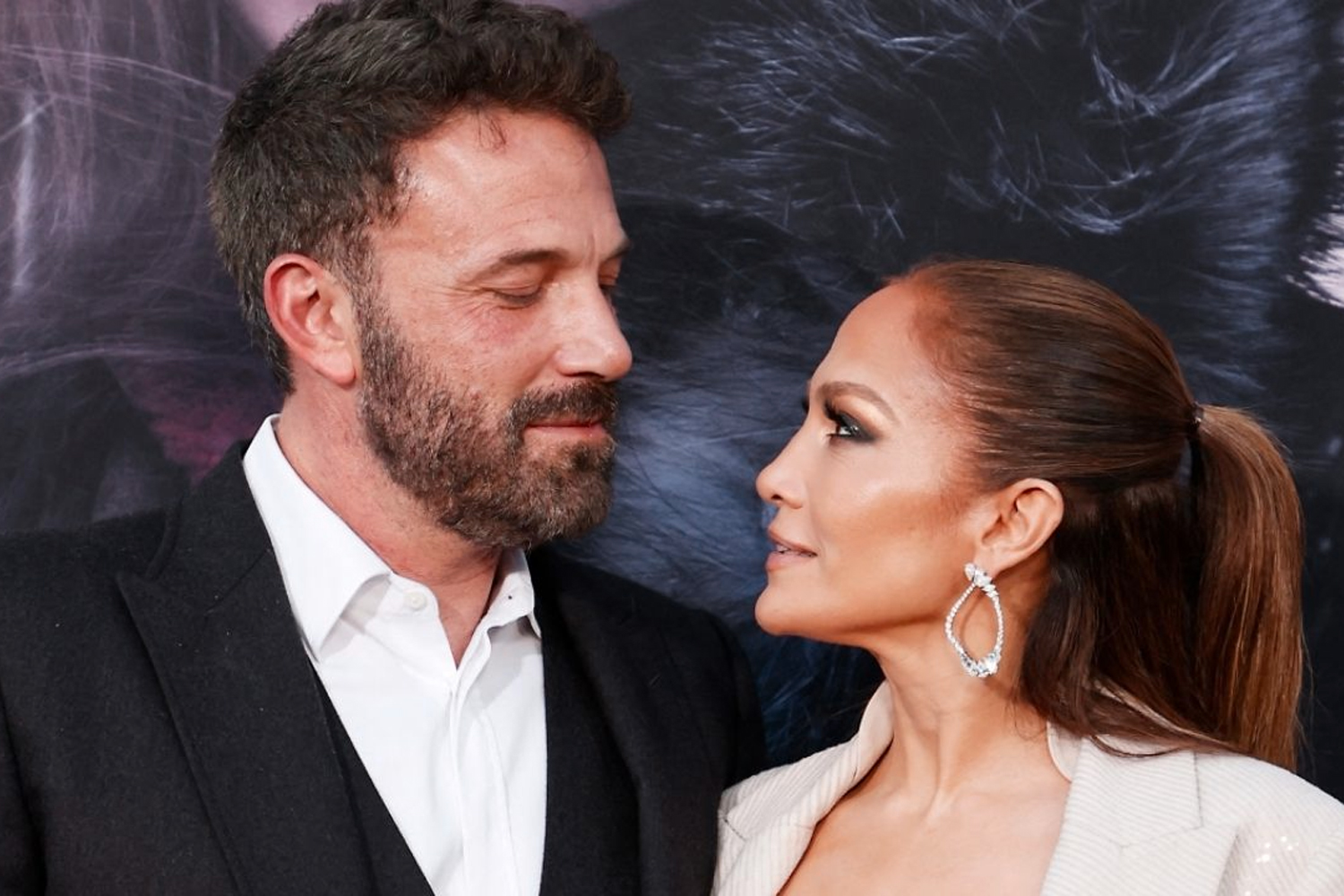 Foto: Jennifer Lopez y Ben Affleck reaparecen juntos y protagonizan un incomodo beso / Cortesía