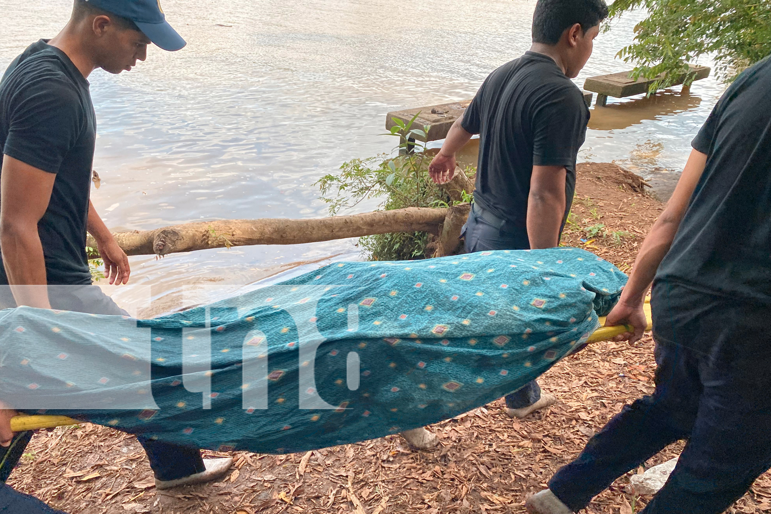 Foto: Tragedia familiar en el Río Escondido: Un hombre fallece por sumersión en El Rama /TN8